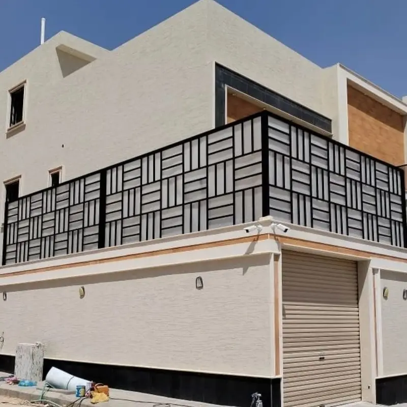 سواتر حديد لتسييج المواقع والمنشآت بجدة